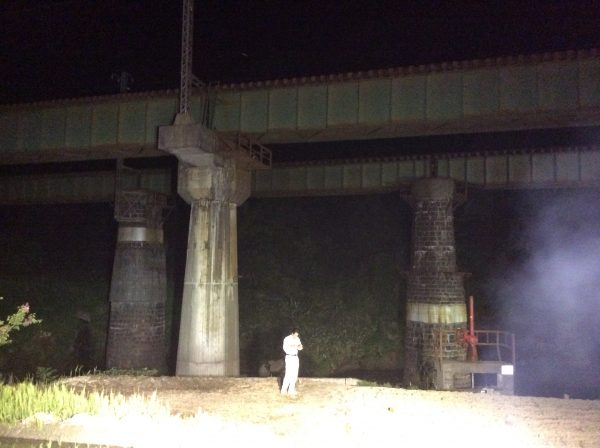 塚野山の渋海川にかかる　ＪＲ信越本線のガーター橋
